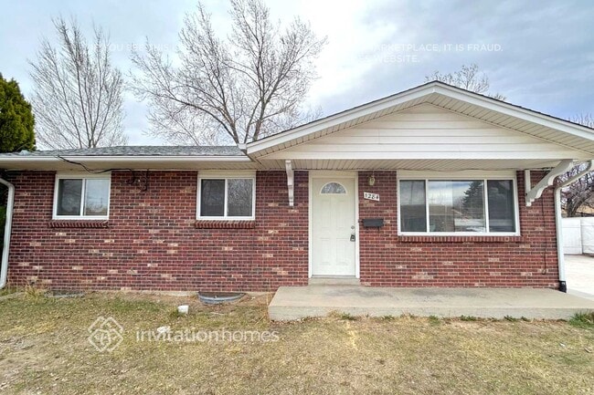 Building Photo - 1284 Ember St