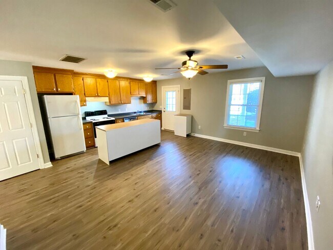 Building Photo - 6437 Village Woods Court