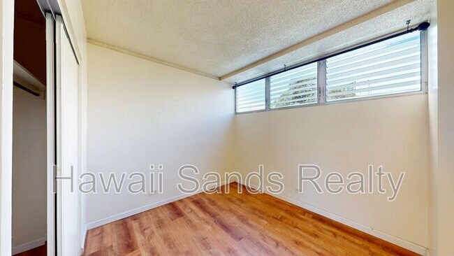 Building Photo - 933 Kaheka St