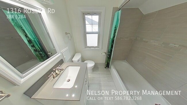 Building Photo - 1316 Roslyn Rd