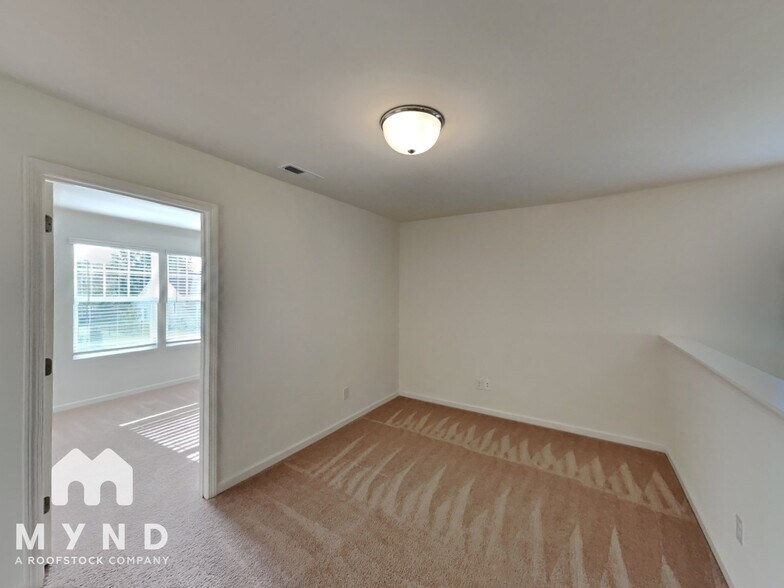 Building Photo - 2015 Creeks Landing Dr