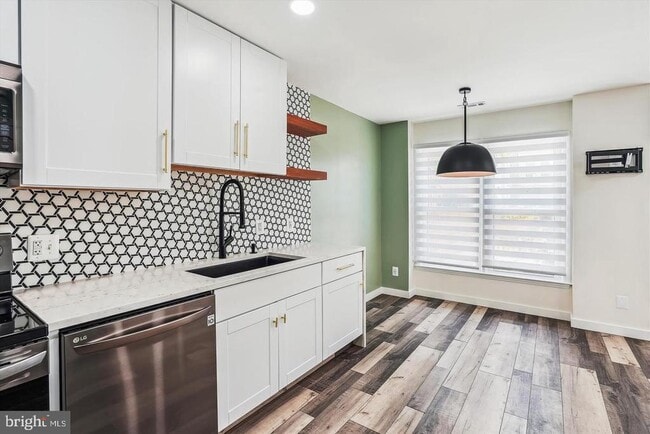 Building Photo - 6010 Sunset Ridge Ct