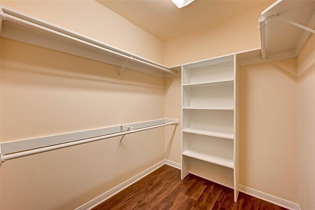 Building Photo - 3525 Sage Rd