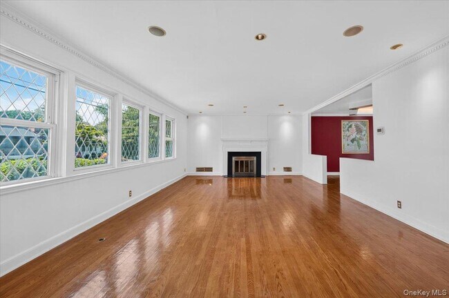 Building Photo - 1155 Webster Ave