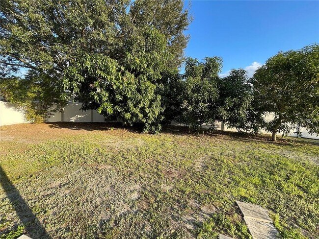 Building Photo - 8581 Fort Thomas Wy