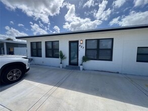 Building Photo - 427 NW 19th Ave