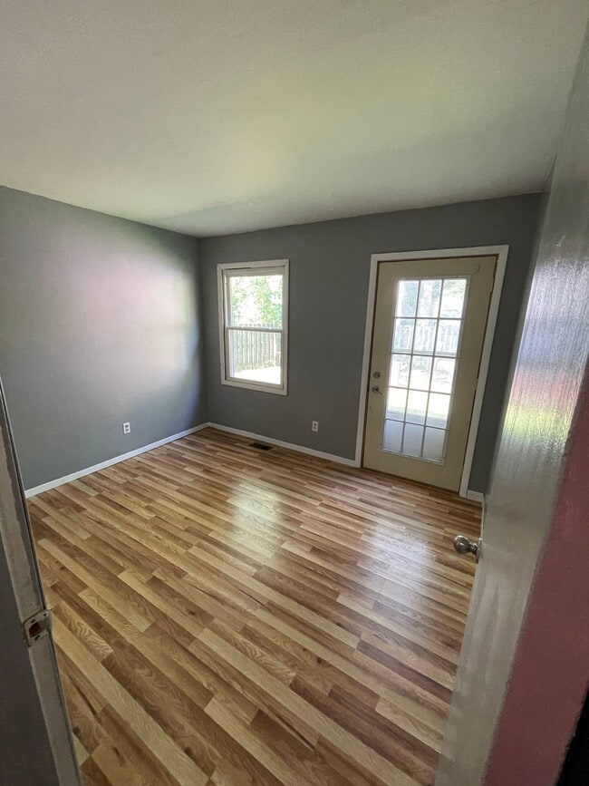 Building Photo - 5212 Bahia Dr