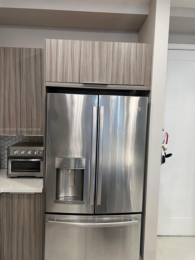 Building Photo - 10355 NW 66th St