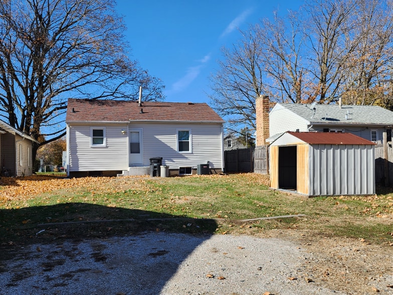 Building Photo - 2049 34th St