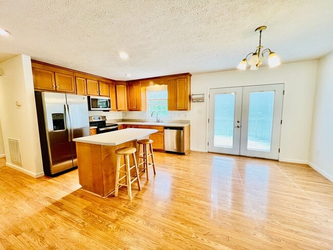 Building Photo - Single family home located in southern Rockbridge County minutes from I81