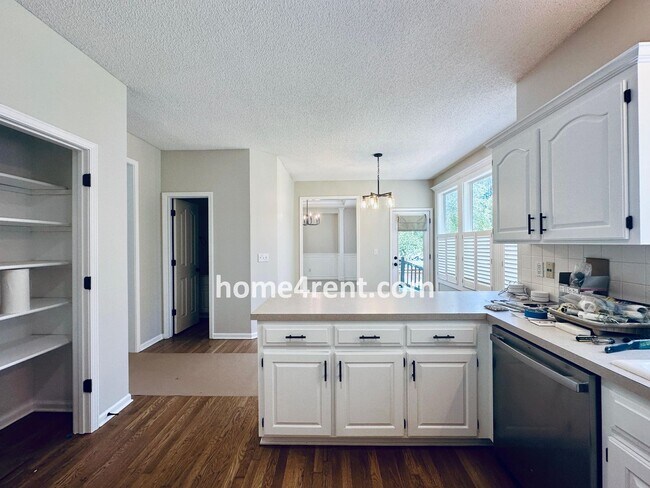 Building Photo - A Fantastic Four Bedroom, Olathe Home w/ N...