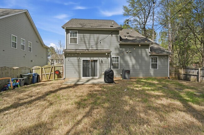 Building Photo - 409 Walsenburg Dr