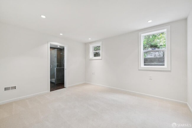 Building Photo - 971 Filbert St