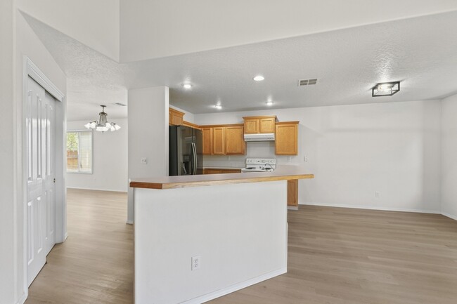 Building Photo - 3589 N Chatterton Way