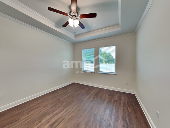 Building Photo - 964 Heavenly Dr