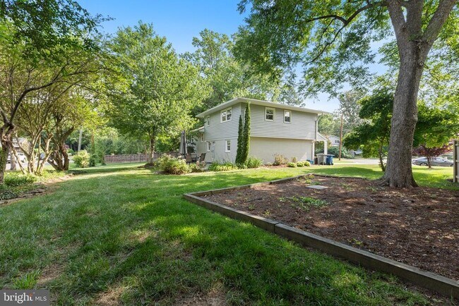 Building Photo - 1805 Ingemar Ct