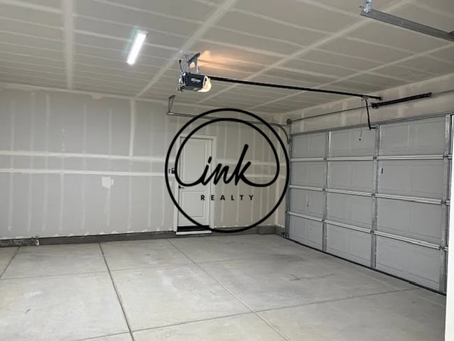 Building Photo - Brand New Two Story Townhouse in the Heart of Gardnerville