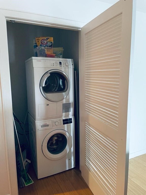 Building Photo - 16 Miner St