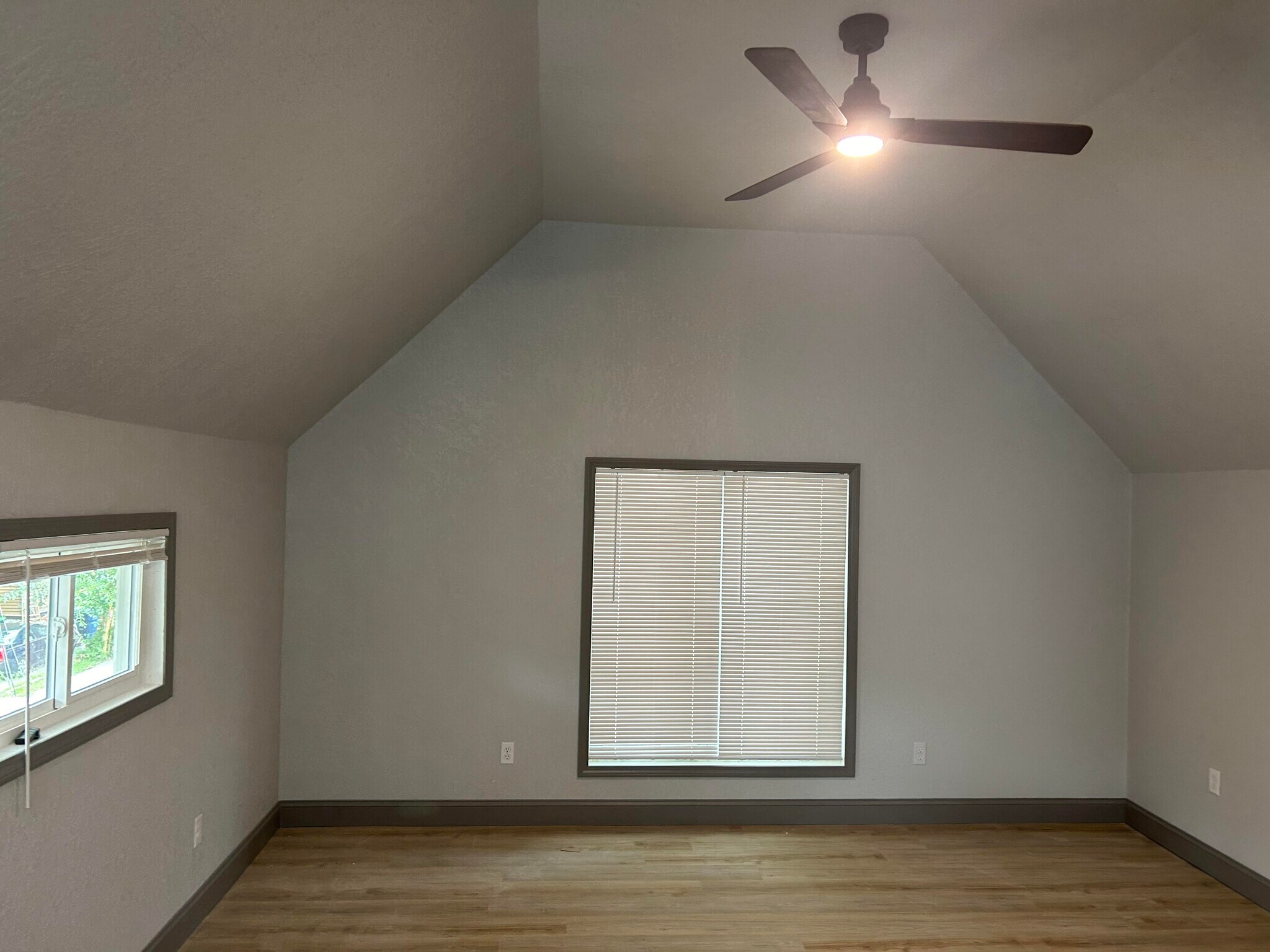 Main living - 216 N Sheridan St