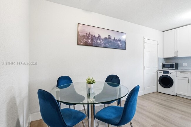 Building Photo - 3318 NW 19th Ave