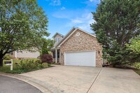 Building Photo - Spacious House in Hadley Park