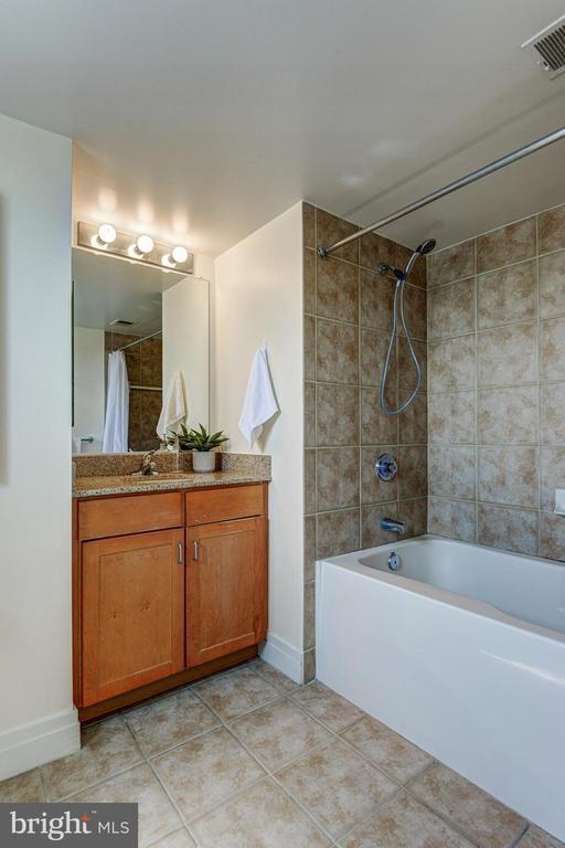 Building Photo - 414 Water St