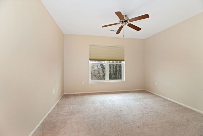 Building Photo - 1 Bed 1 Bath - North Bethesda Condo - 1 Reserved Parking Space