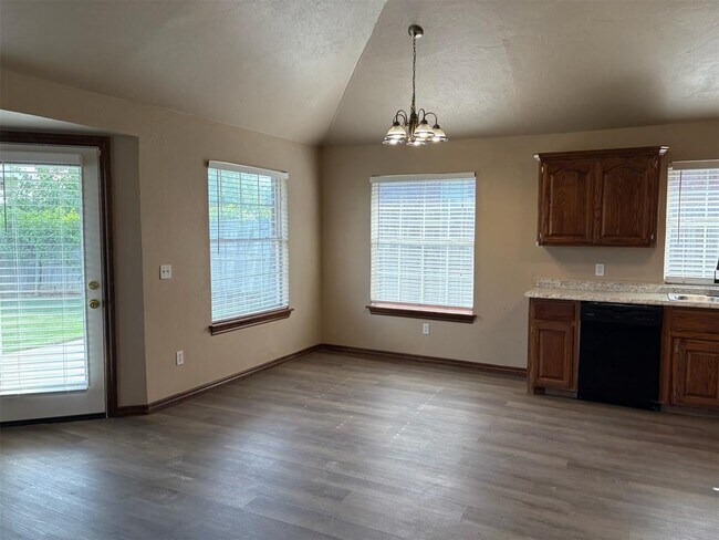 Building Photo - 1424 SW 129th St