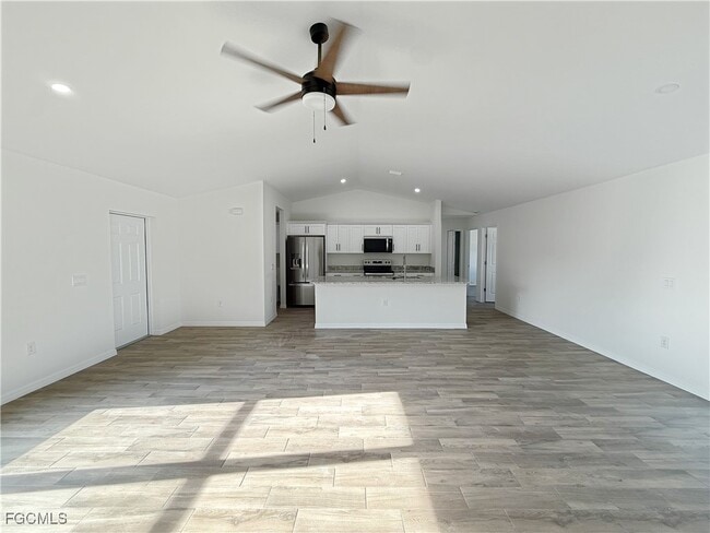 Building Photo - 8157 Albatross Rd