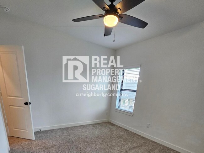 Building Photo - Move-In Ready Home in Sienna with Resort Amenities
