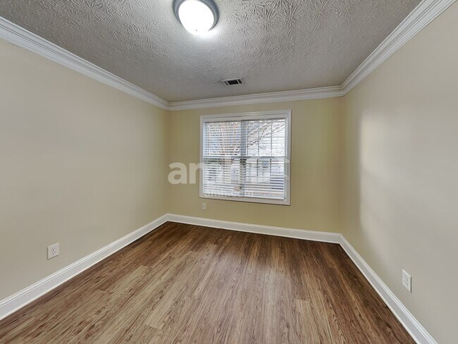 Building Photo - 2710 Meadow Gate Way