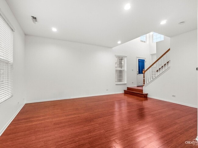 Building Photo - 3166 Bromley Ln