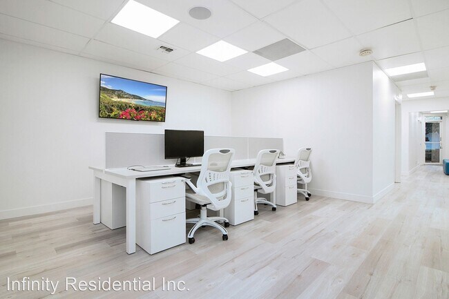 Building Photo - Studio, 1 bath House - Tustin Office Space