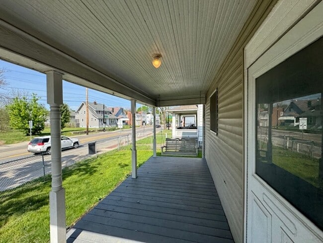 Building Photo - 2175 Sullivant Ave