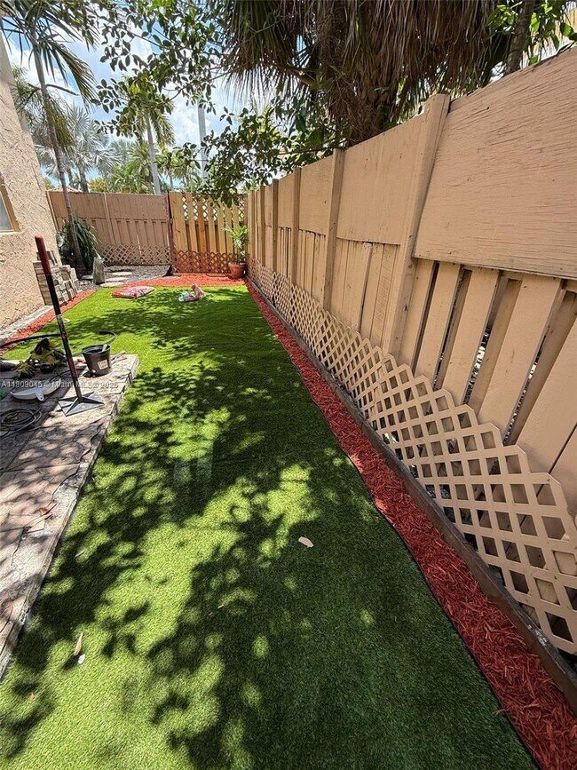 Building Photo - 4410 NW 79th Ave