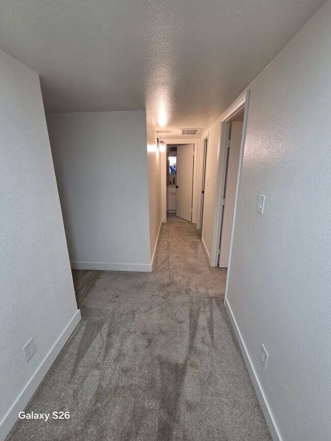 Building Photo - 4030 N Granite Reef Rd