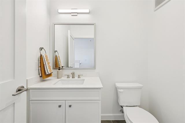 Building Photo - 1951 Painted Trl