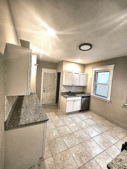 Building Photo - 597 Whalley Ave