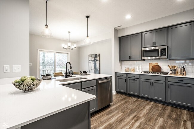 Building Photo - 17491 Fetzer Ct