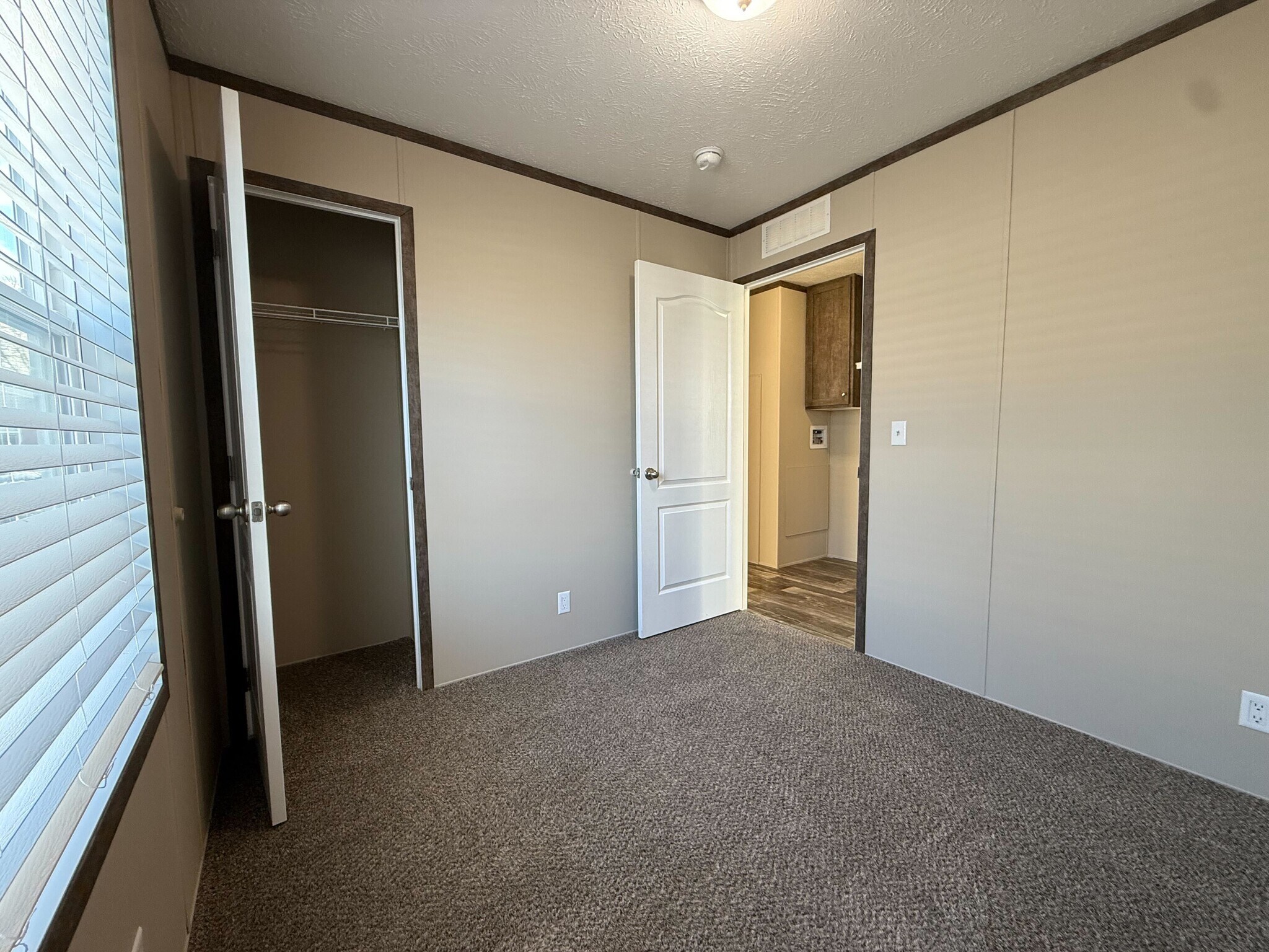 Building Photo - 12403 St Michel Ave