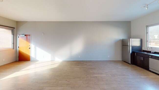 Building Photo - Twenty9 Gillham