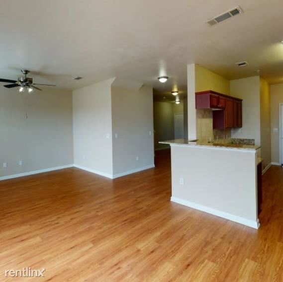 Building Photo - 2 br, 2.5 bath Condo - 253 Club Circle Dri...