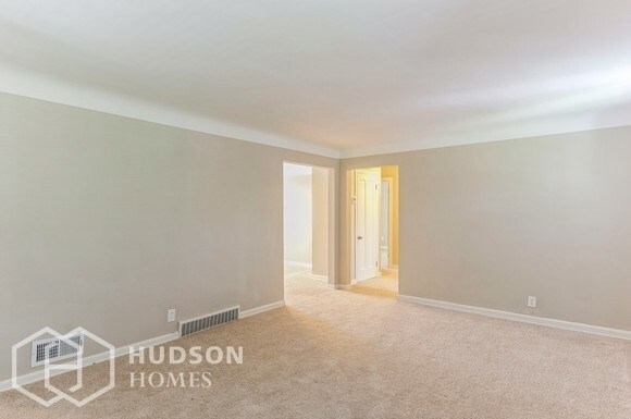 Building Photo - AVAILABLE NOW! - 4509 Barbara Place Unit 2...