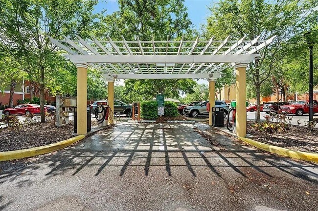 Building Photo - 4207 S Dale Mabry Hwy
