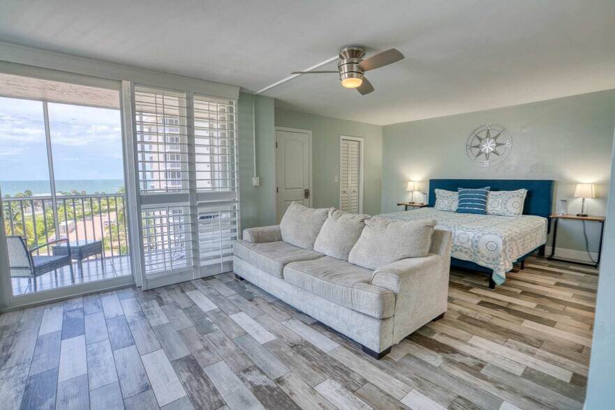 Building Photo - 5500 Bonita Beach Rd SW