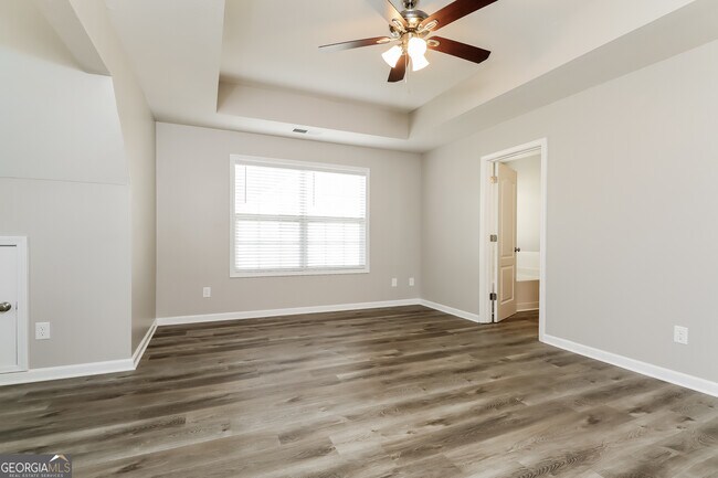 Building Photo - 1021 Bluecoat Cir