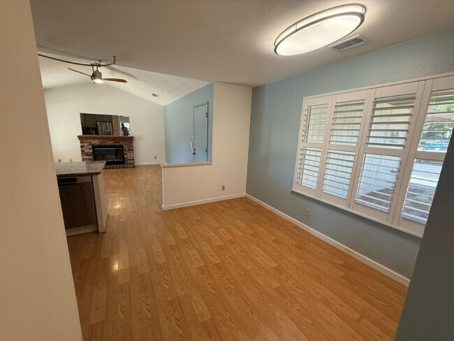 Building Photo - Modern 4 Bedroom One Story *Vacaville