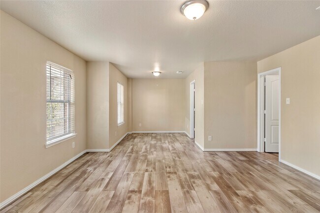 Building Photo - 3611 Robwood Ct