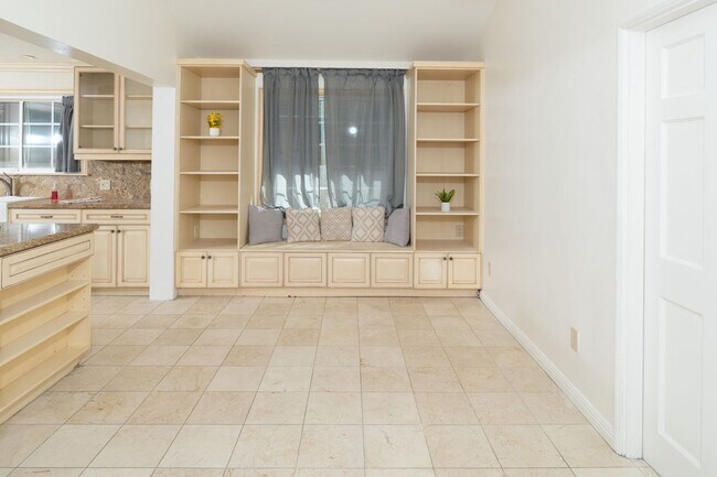 Building Photo - Beautiful & Spacious Home in Rowland Heights