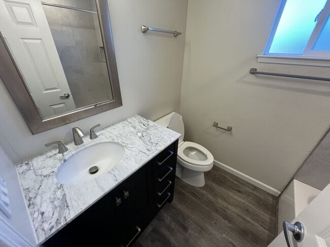 Building Photo - SAC T 2569